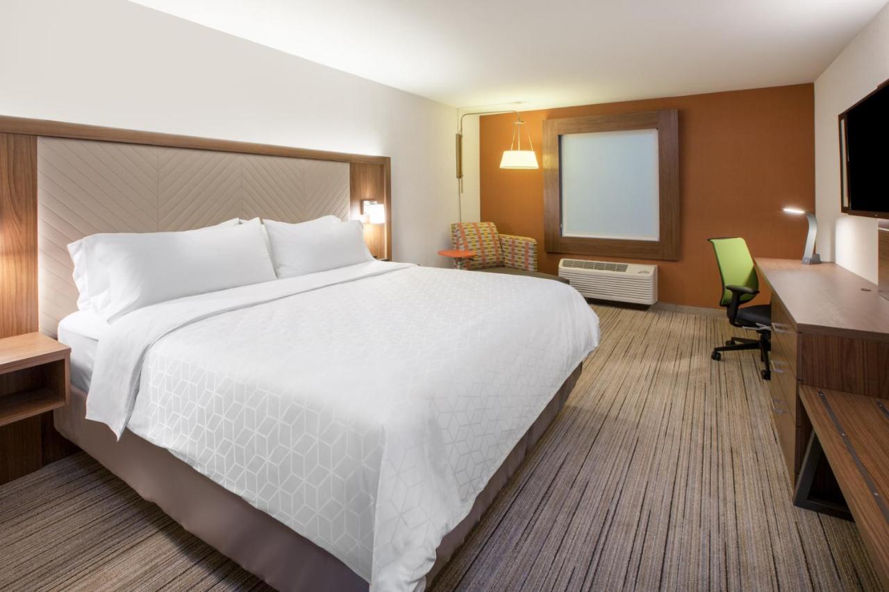 Holiday Inn Express & Suites North Fremont By Ihg Buitenkant foto
