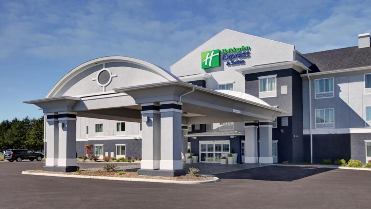 Holiday Inn Express & Suites North Fremont By Ihg Buitenkant foto