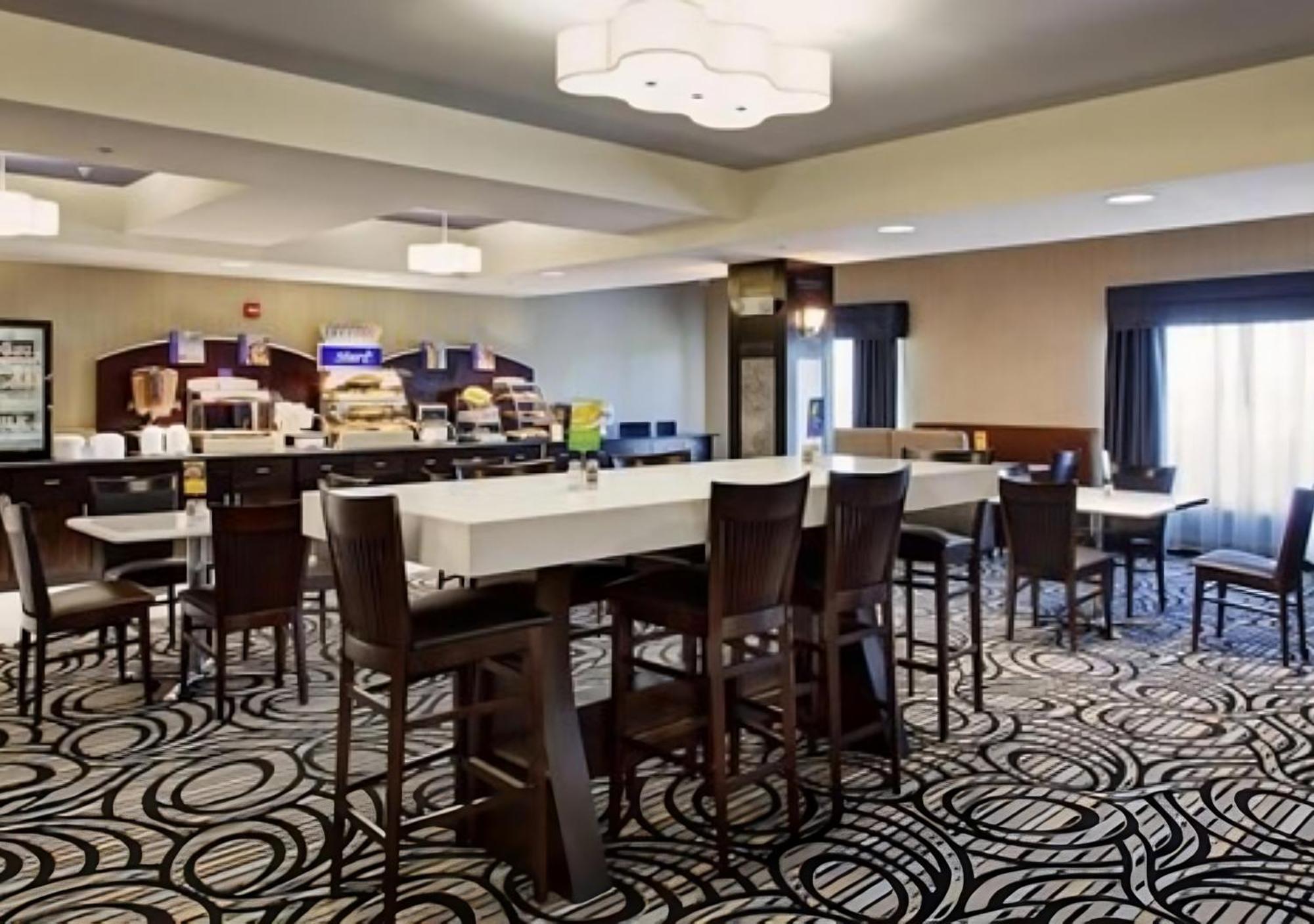Holiday Inn Express & Suites North Fremont By Ihg Buitenkant foto